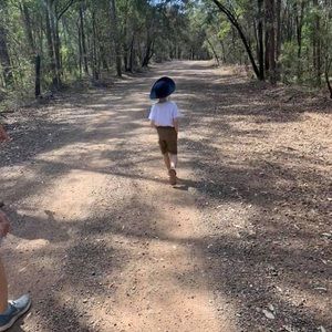 Meet your Posher, Dee dee